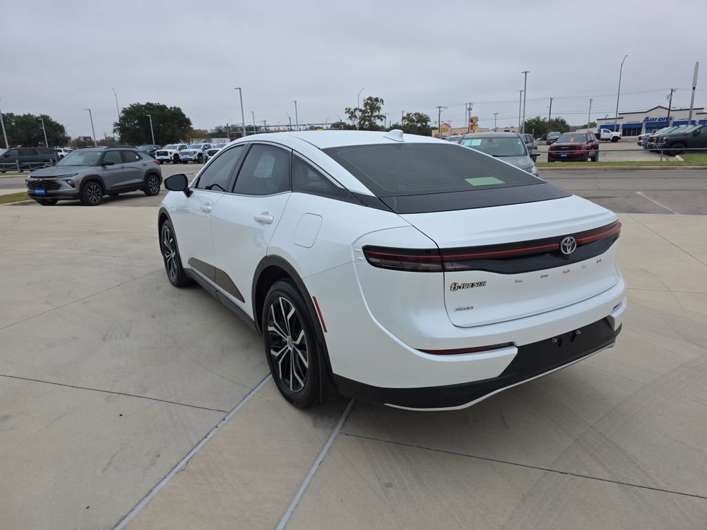 Used 2023 Toyota Crown XLE image 15