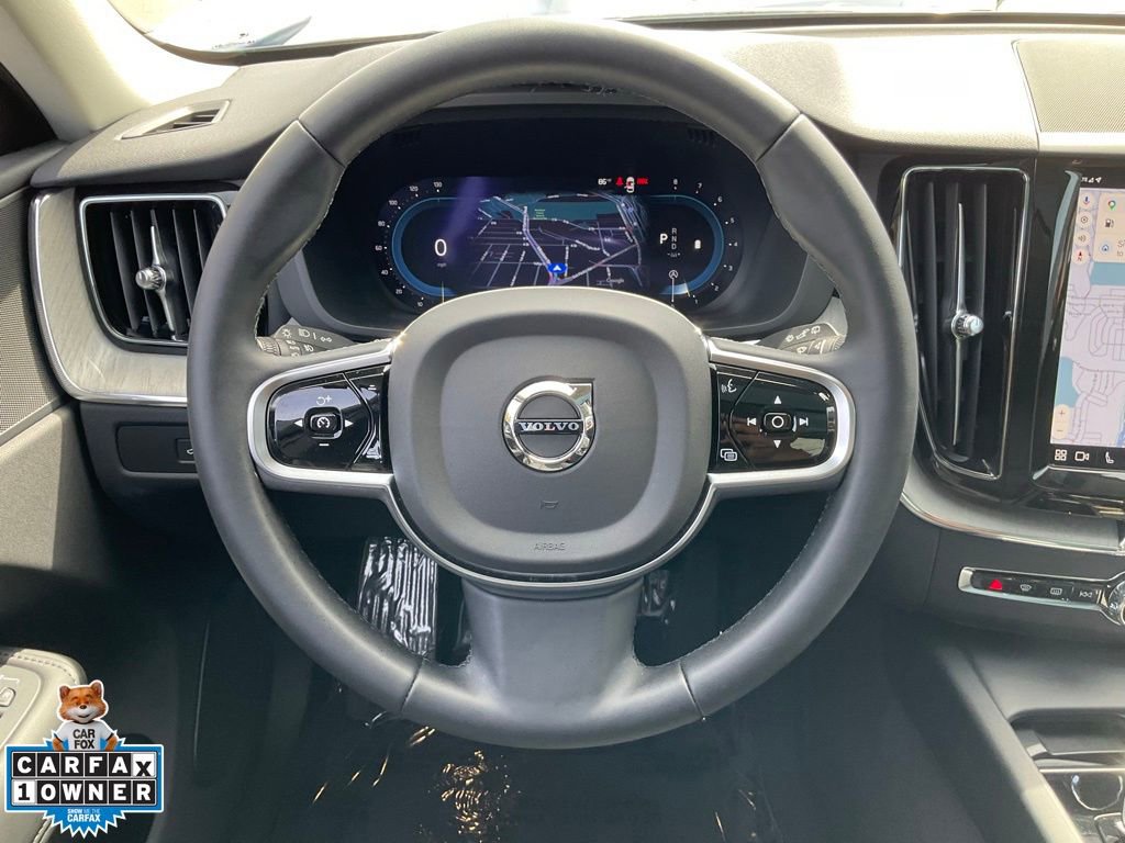 Used 2025 Volvo XC60 B5 Plus image 38