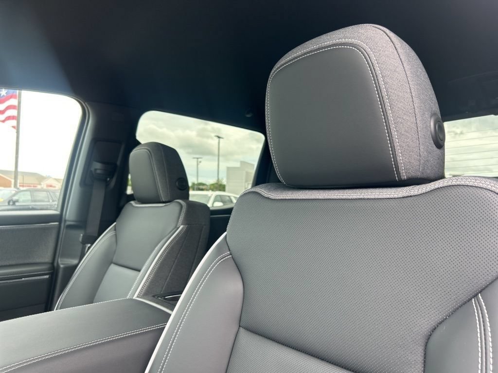 New 2026 GMC Sierra EV Elevation w/ Premium Package AWD/4WD image 18