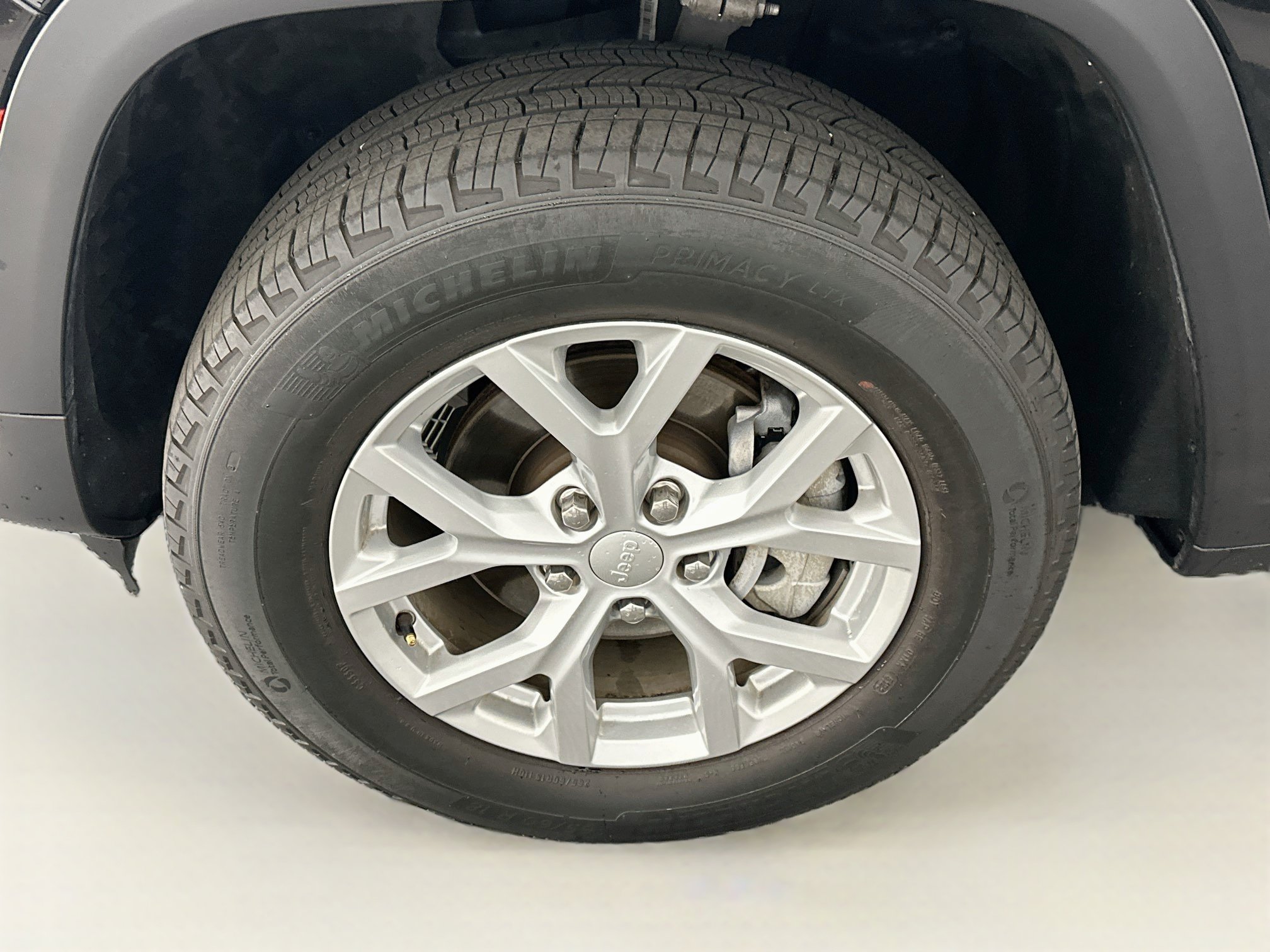Used 2023 Jeep Grand Cherokee Limited AWD/4WD image 11