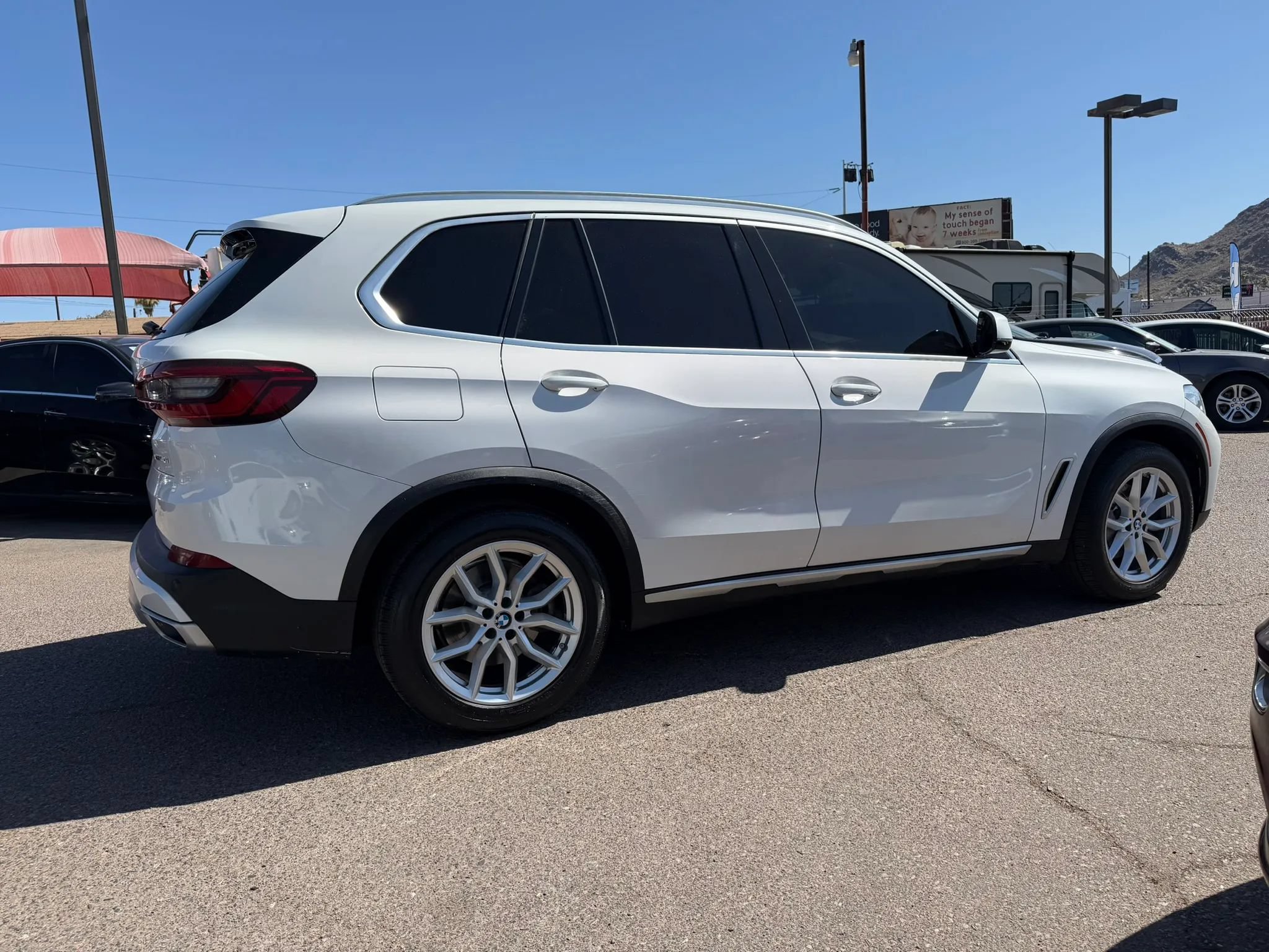Used 2019 BMW X5 xDrive40i w/ Executive Package AWD/4WD image 4