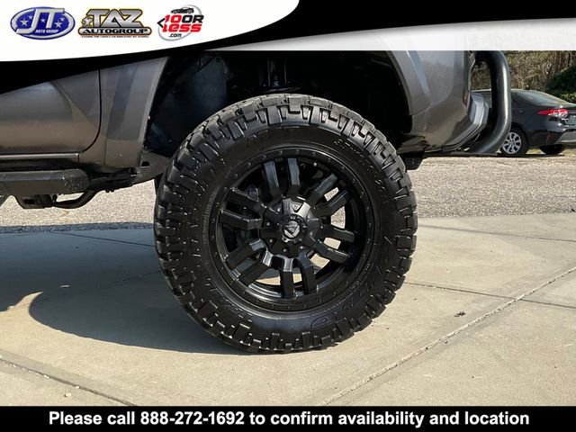 Used 2018 Toyota Tacoma SR5 AWD/4WD image 9