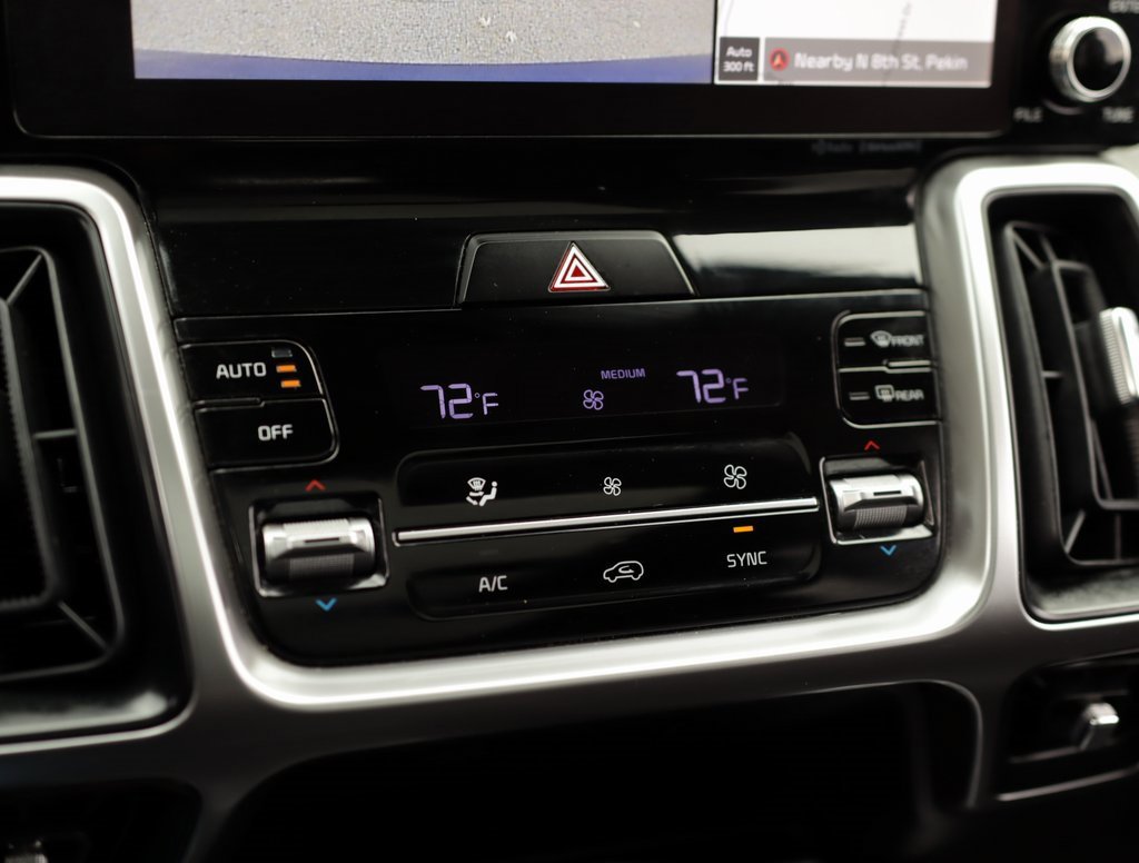 Used 2023 Kia Sorento S w/ Panoramic Sunroof Package image 16