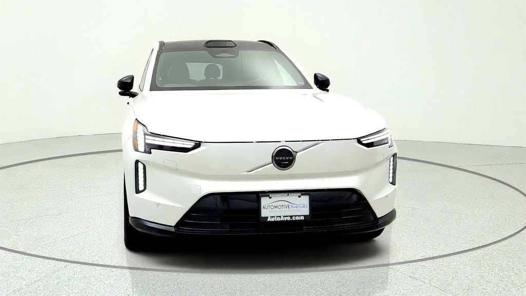 Used 2025 Volvo EX90 Plus AWD/4WD image 2