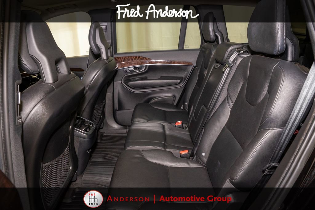 Used 2016 Volvo XC90 T6 Momentum w/ Momentum Plus Package AWD/4WD image 9