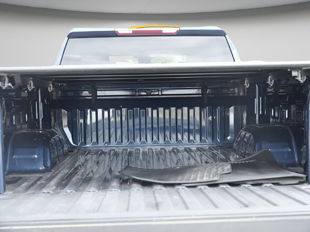 Used 2023 Chevrolet Silverado 1500 LT AWD/4WD image 11