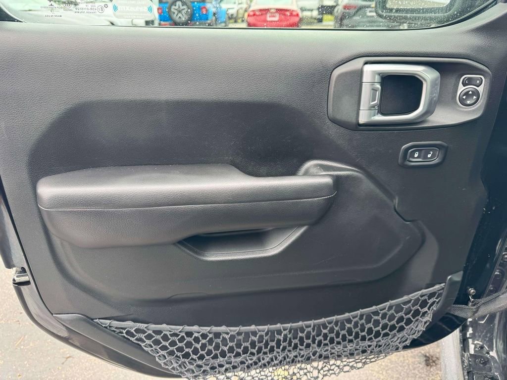 Used 2019 Jeep Wrangler Unlimited Rubicon image 12