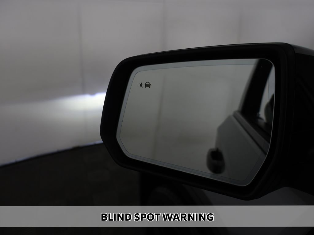 Used 2023 Chevrolet Traverse Premier w/ Redline Edition AWD/4WD image 7