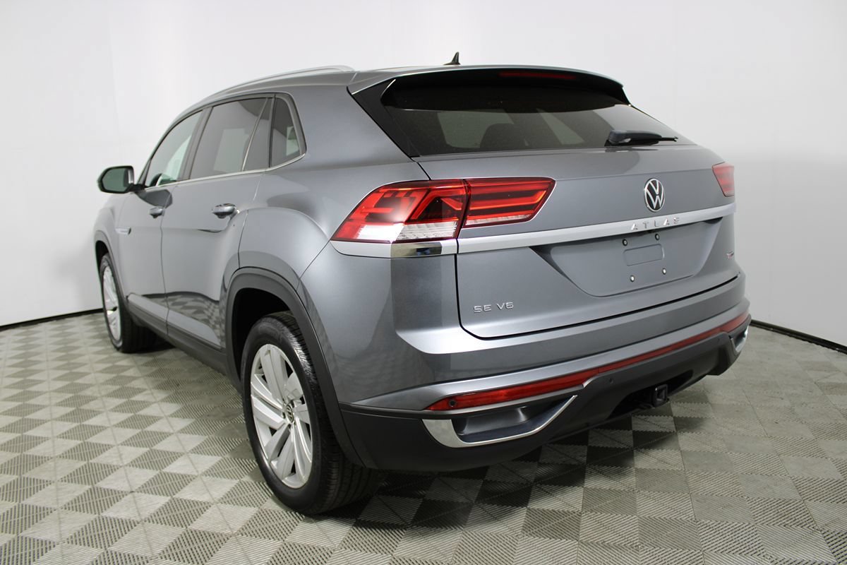 Used 2021 Volkswagen Atlas Cross Sport SE w/ Panoramic Sunroof Package AWD/4WD image 4
