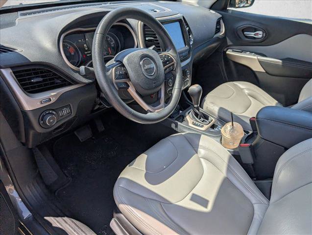 Used 2018 Jeep Cherokee Latitude FWD image 10