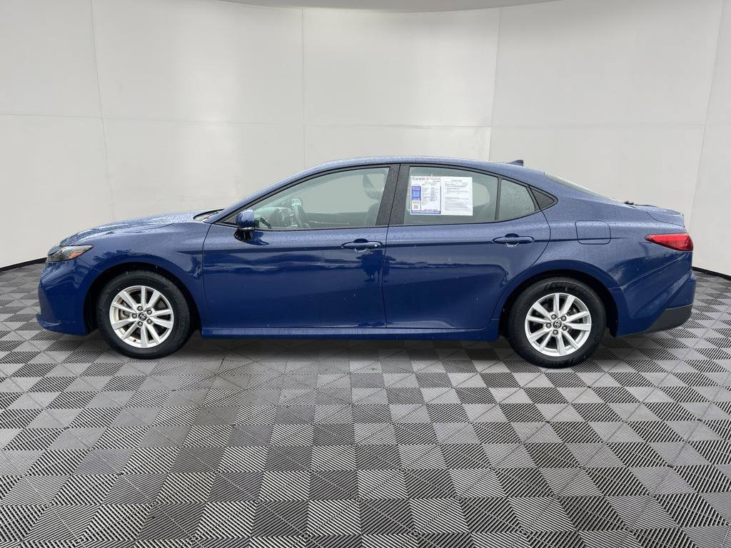 Used 2025 Toyota Camry LE FWD image 4