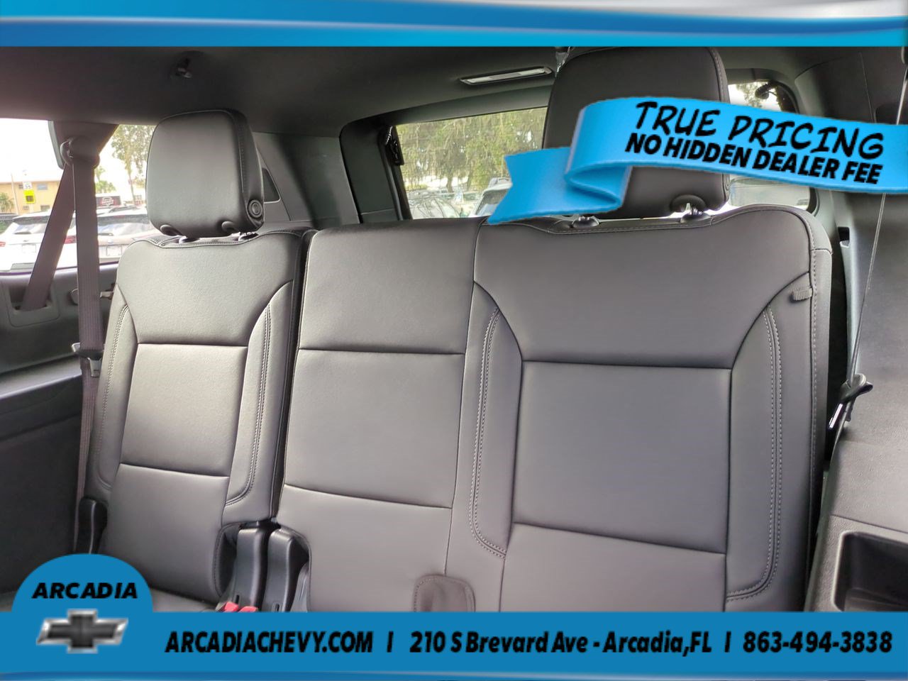 Used 2025 Chevrolet Suburban LT w/ Comfort Package RWD image 14