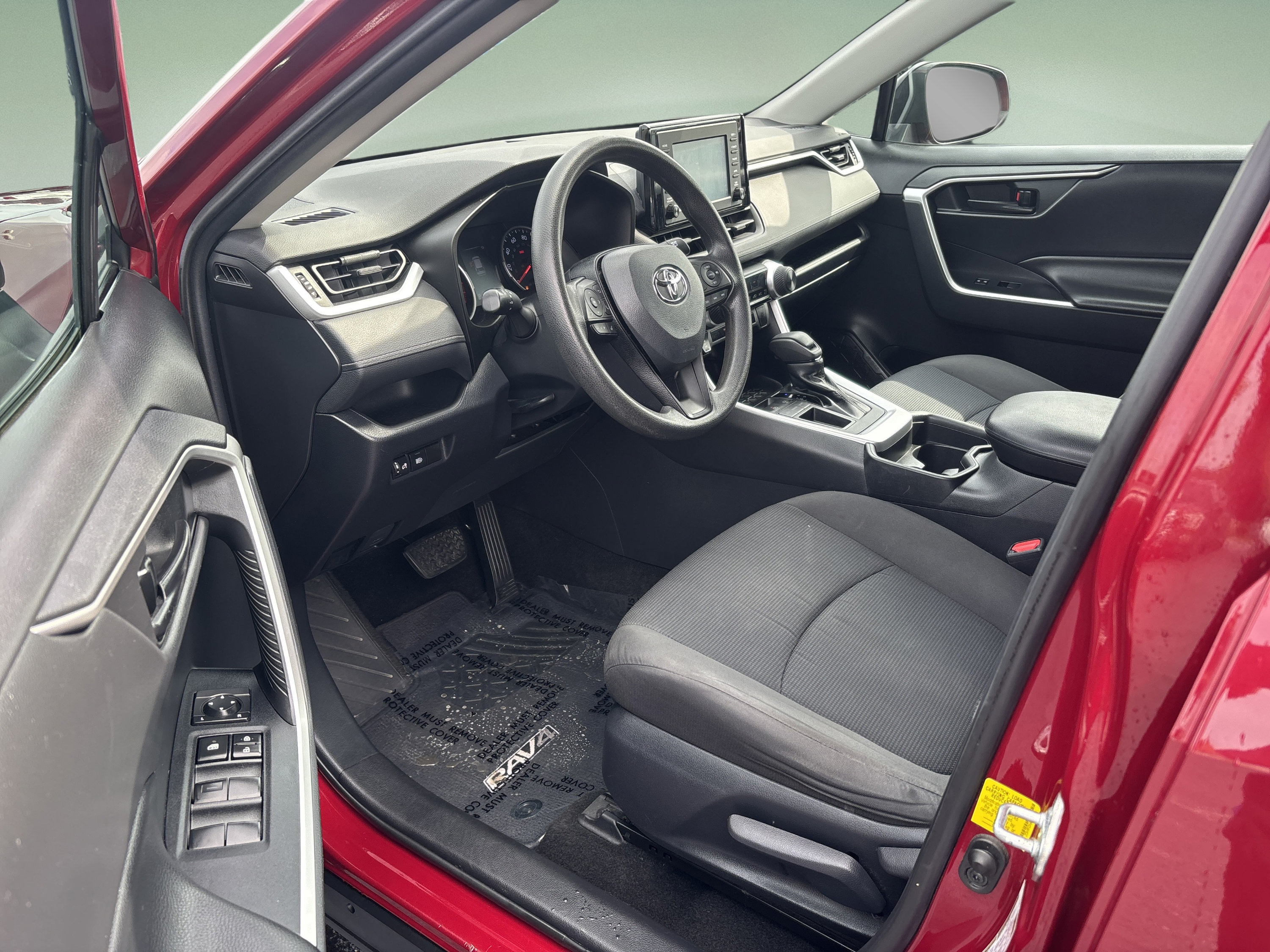 Used 2019 Toyota RAV4 LE w/ Carpet Mat Package FWD image 9