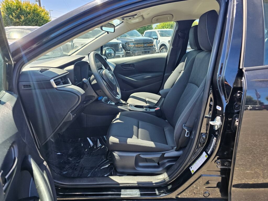 Used 2023 Toyota Corolla LE FWD image 13