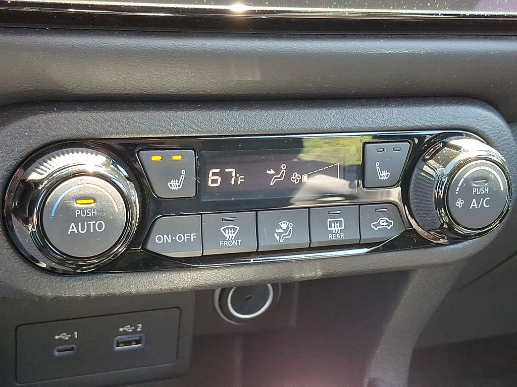 Certified 2023 Nissan Kicks SR w/ SR Premium Package FWD image 17