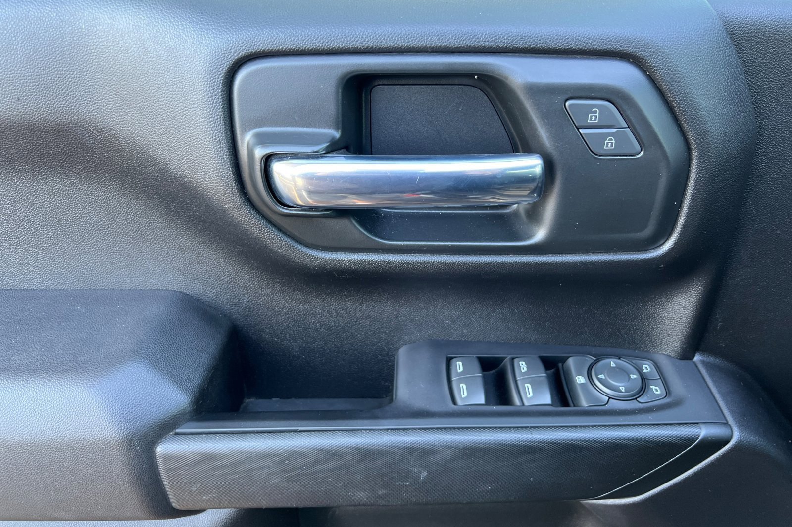 Used 2022 Chevrolet Silverado 1500 Custom image 8