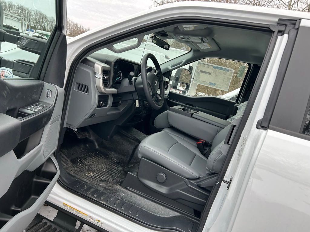 New 2026 Ford F550 4x4 Supercab Super Duty image 19