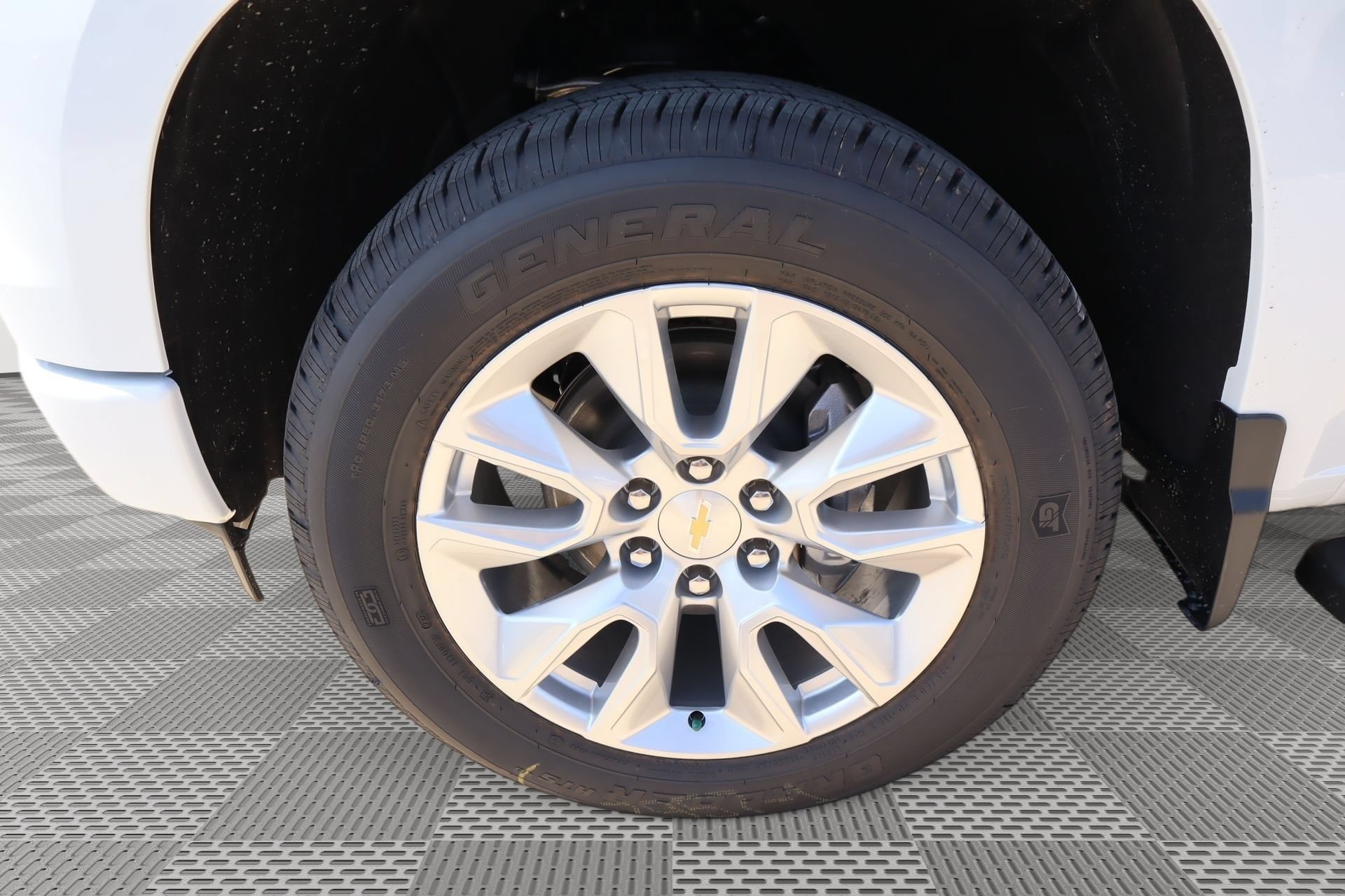 New 2026 Chevrolet Silverado 1500 Custom AWD/4WD image 18