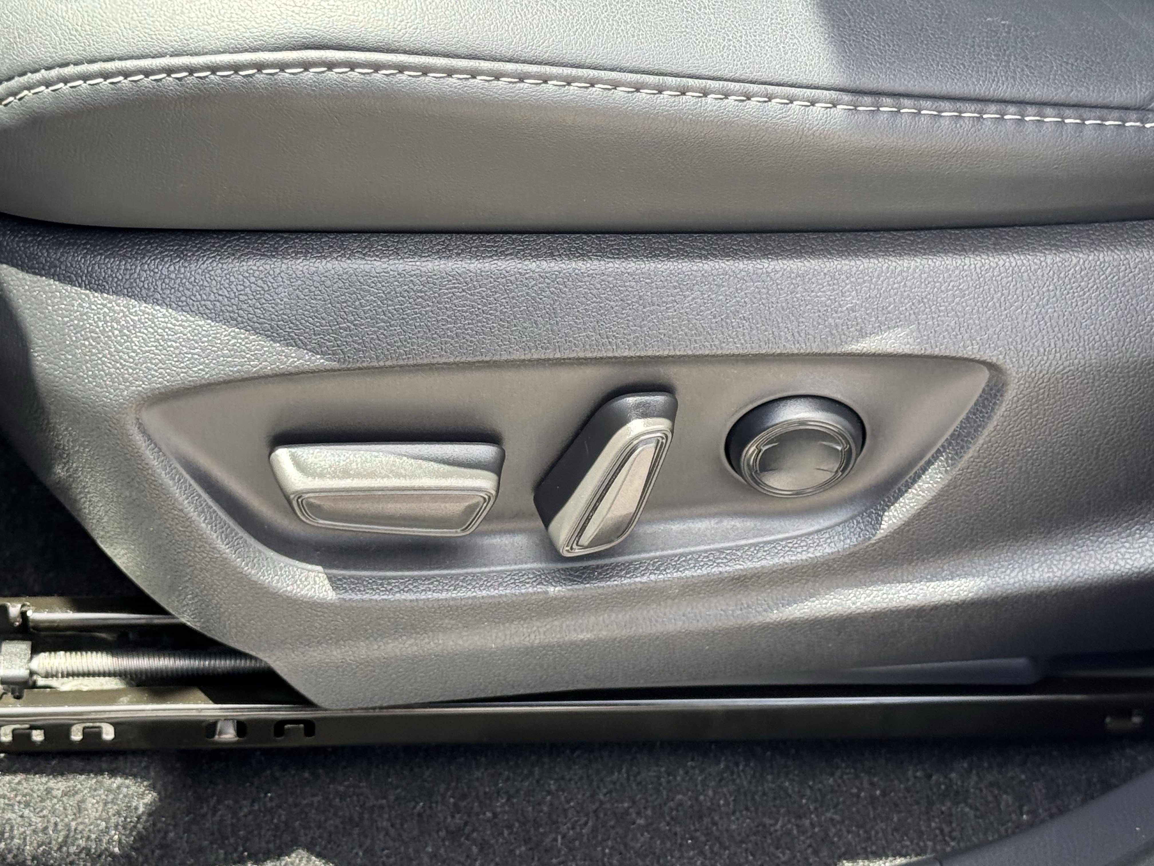 Used 2024 Toyota Crown image 30