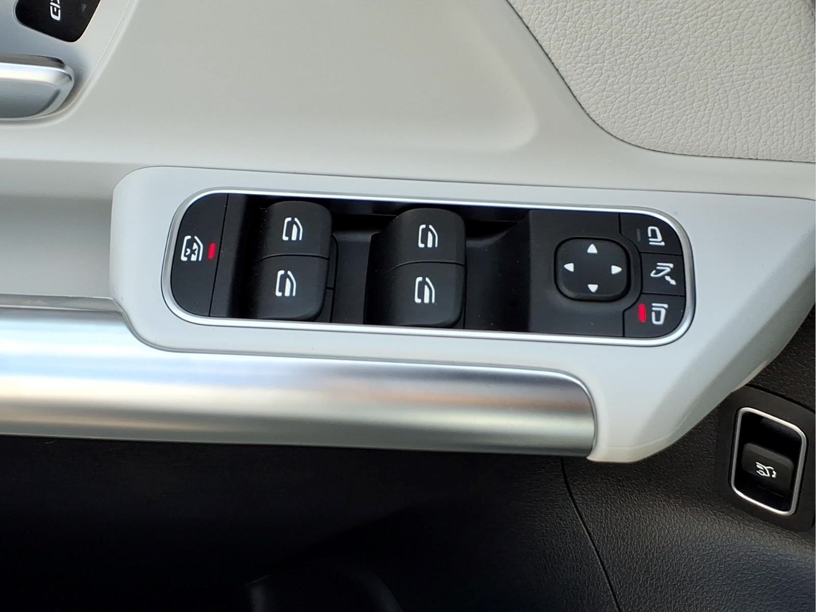 Certified 2023 Mercedes-Benz GLA 250 4MATIC image 23
