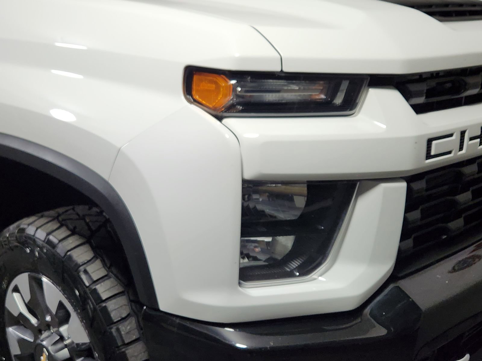 Used 2022 Chevrolet Silverado 2500 Custom w/ Custom Value Package image 9