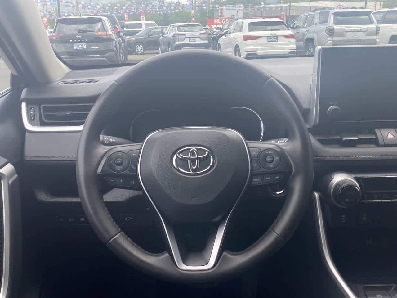 Used 2025 Toyota RAV4 XLE w/ Convenience Package AWD/4WD image 14