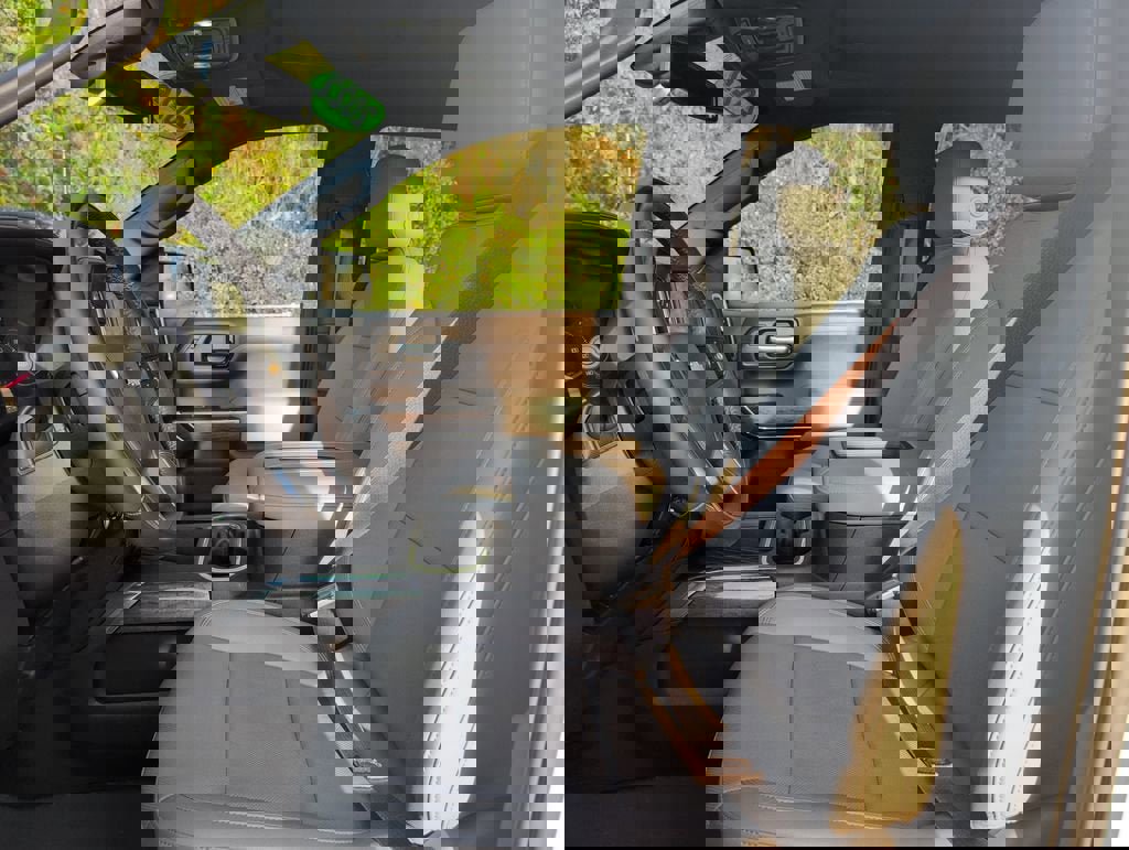 Certified 2022 Chevrolet Silverado 1500 LTZ w/ LTZ Premium Package image 13