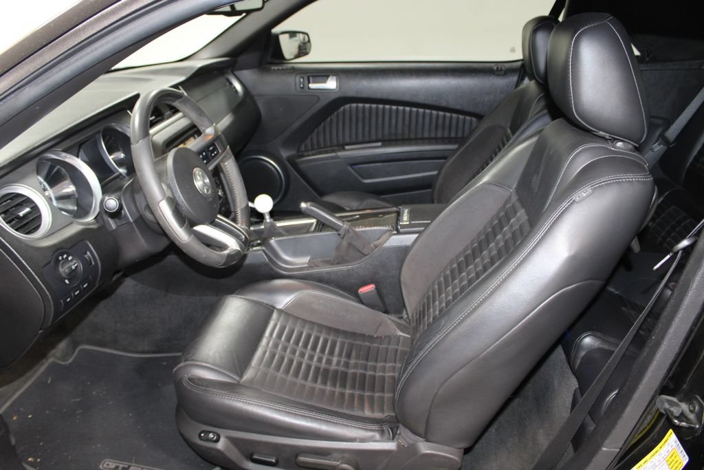Used 2012 Ford Mustang Shelby GT500 w/ SVT Performance Pkg RWD image 16