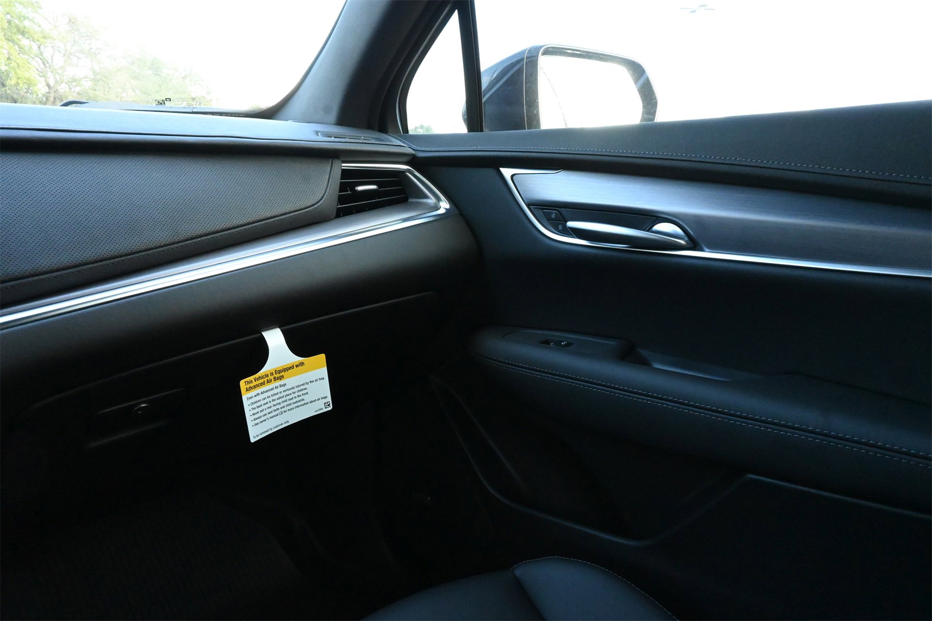 New 2026 Cadillac XT5 Luxury w/ LPO, Floor Liner Package image 8