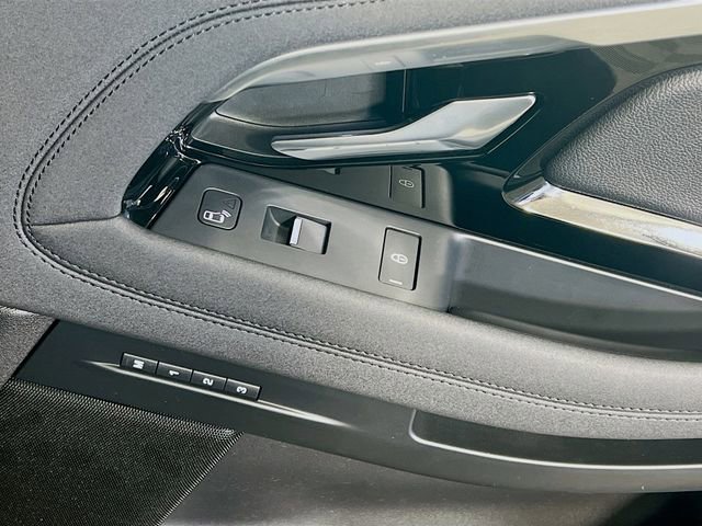 Used 2020 Land Rover Range Rover Evoque SE image 32