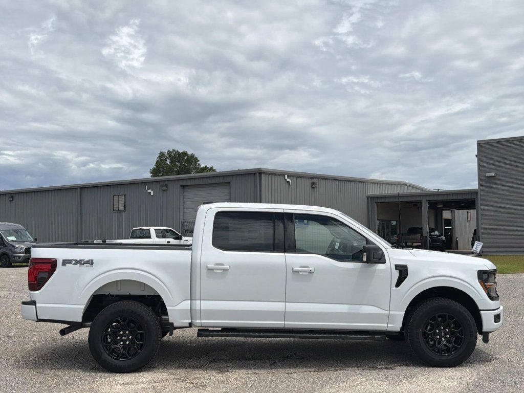 New 2026 Ford F150 XLT w/ Equipment Group 302A MID AWD/4WD image 3