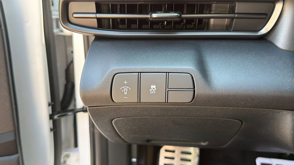 New 2026 Hyundai Elantra Sport image 30