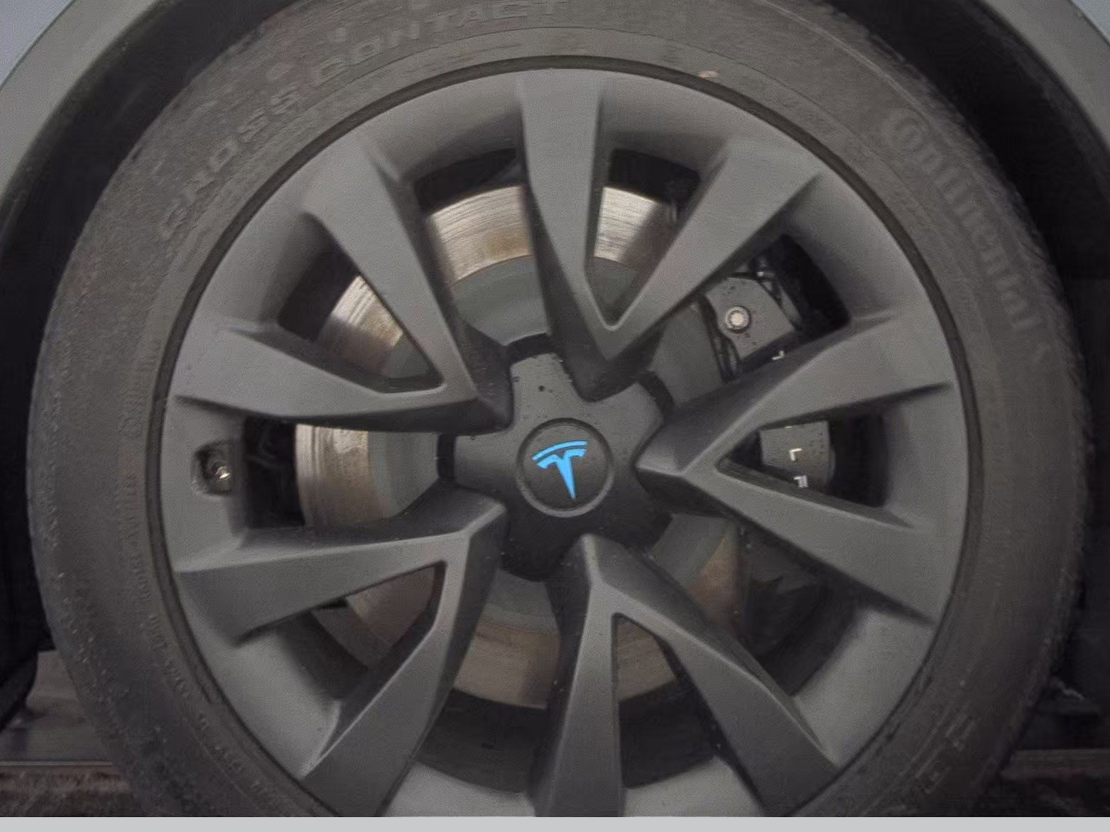 Used 2023 Tesla Model X Plaid image 10