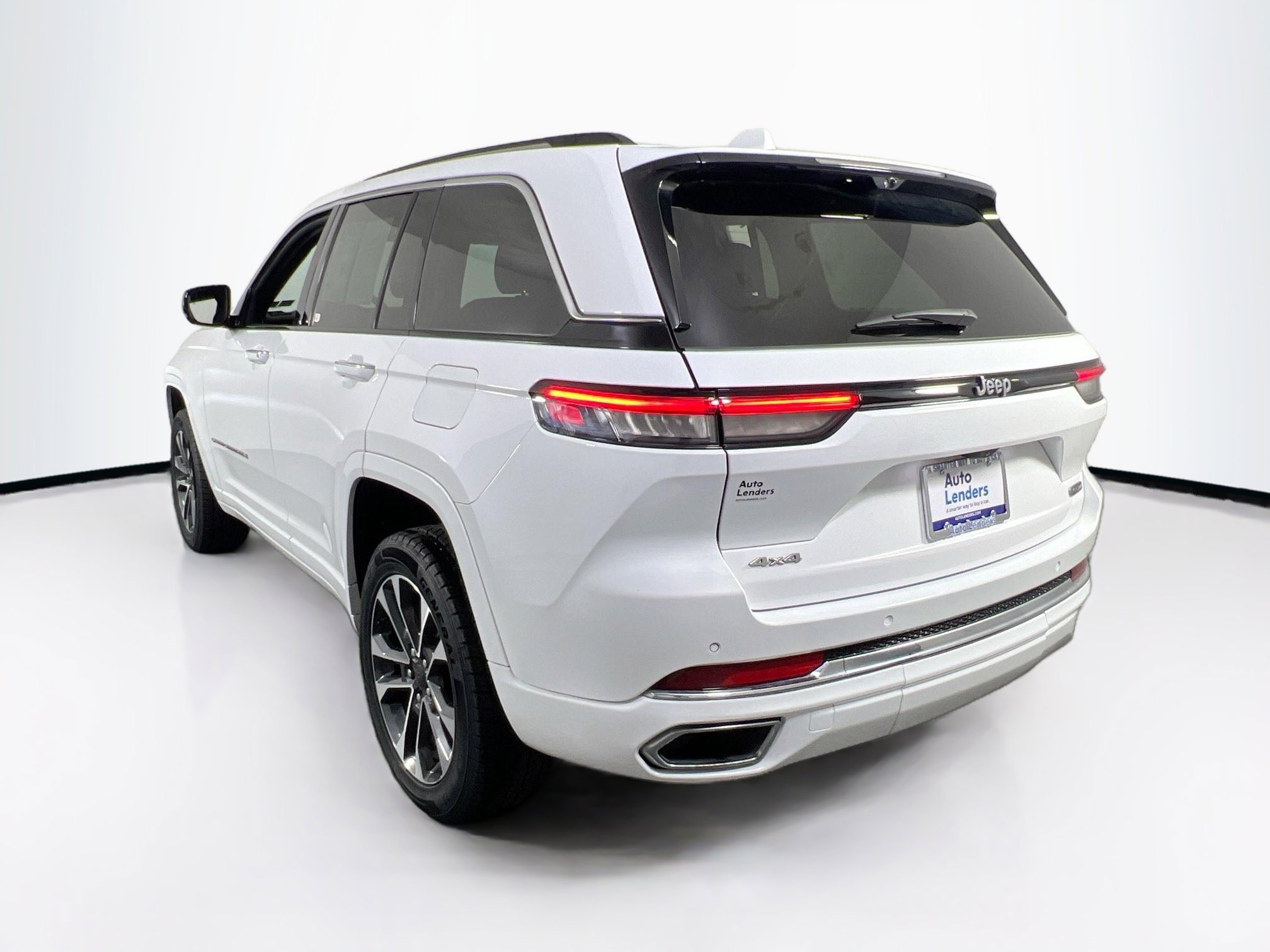 Used 2022 Jeep Grand Cherokee Overland w/ Luxury Tech Group IV image 7