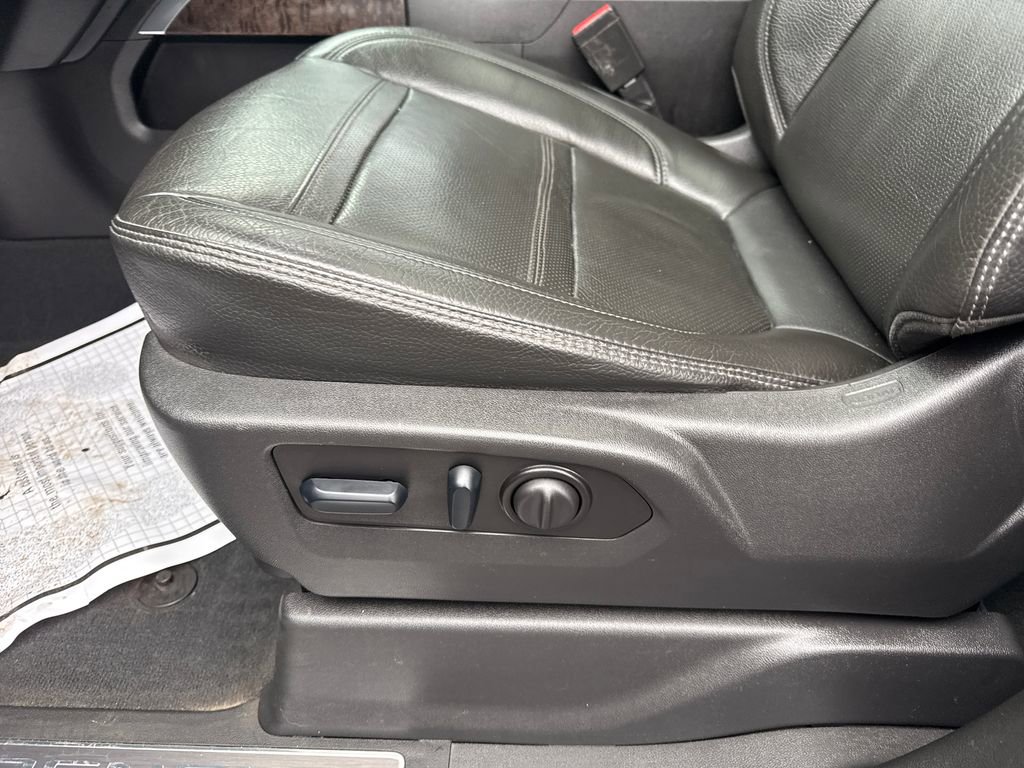 Used 2023 GMC Sierra 2500 Denali w/ Denali Black Diamond Edition image 33