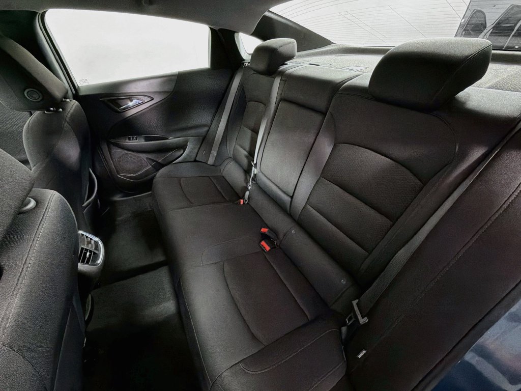 Used 2024 Chevrolet Malibu LT FWD image 23