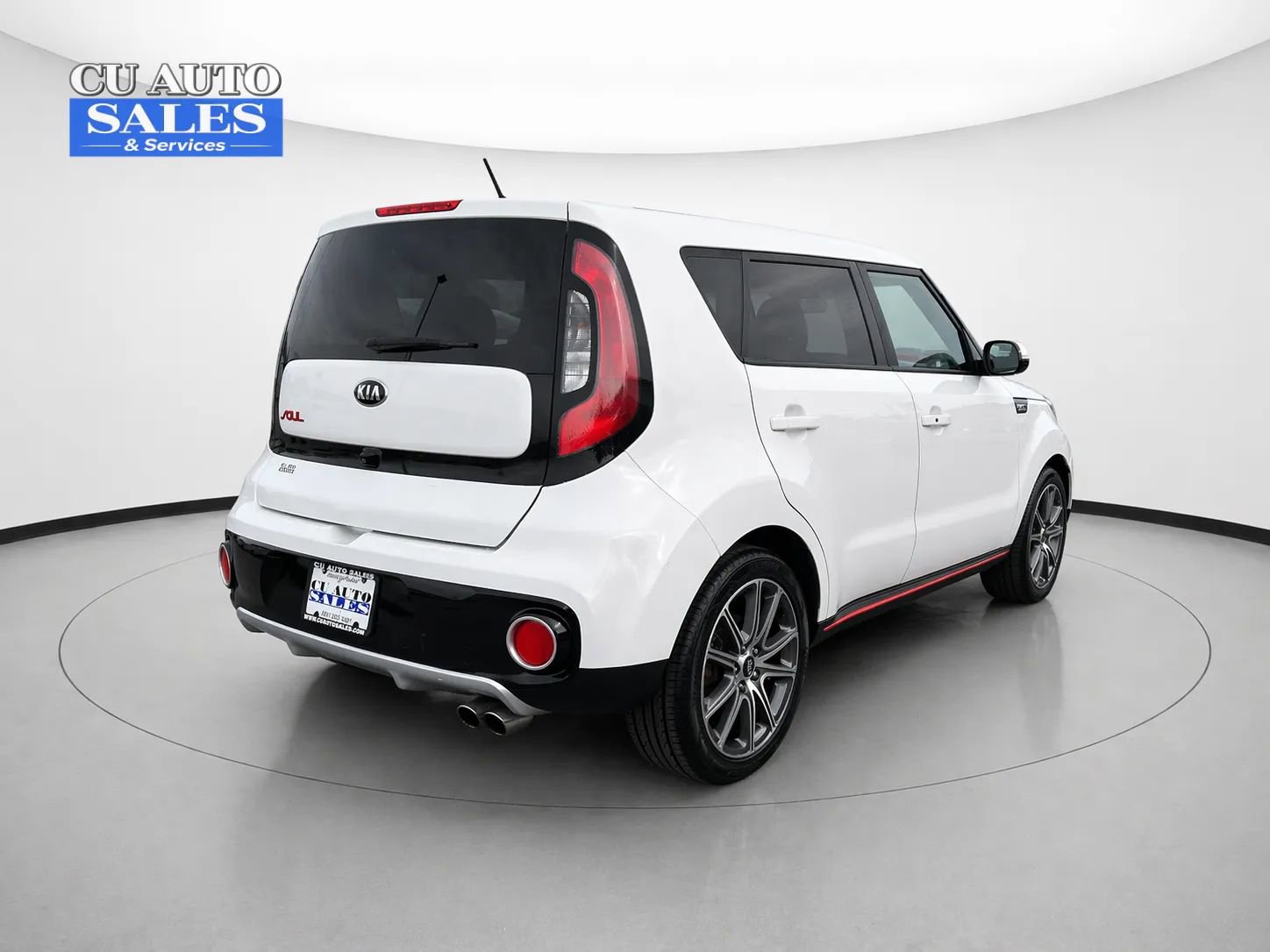 Used 2018 Kia Soul ! FWD image 6