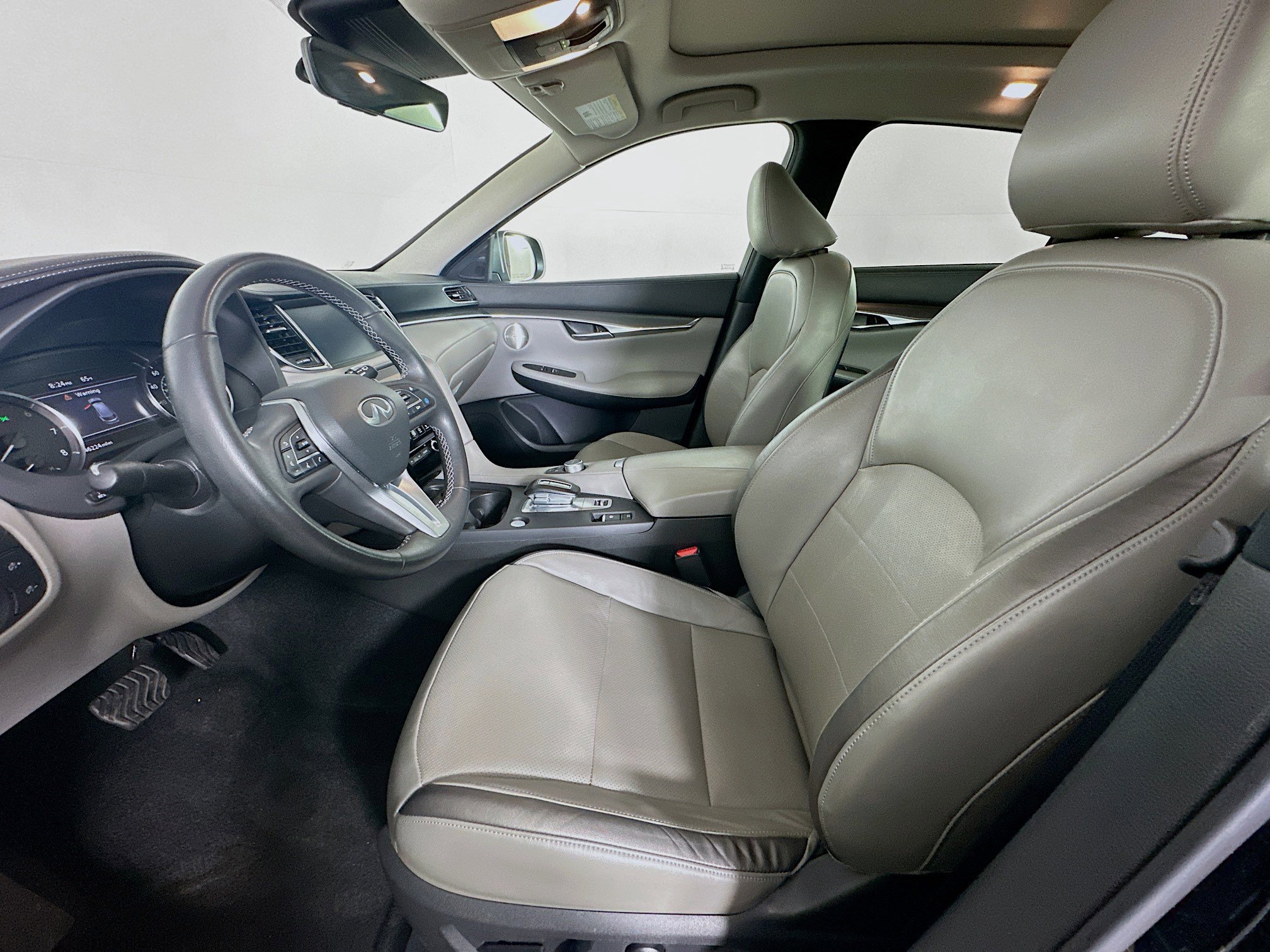 Used 2023 INFINITI QX50 Luxe FWD image 13