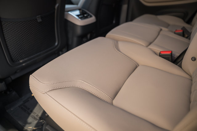 New 2027 Volvo XC90 B5 Plus AWD/4WD image 32