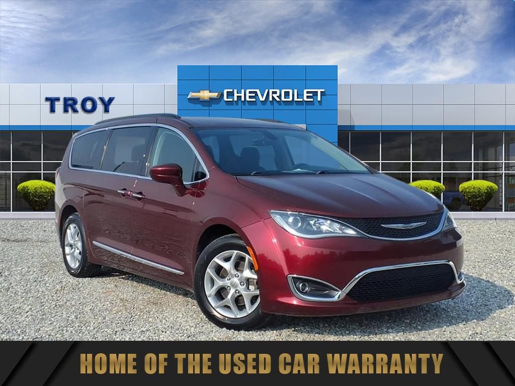 Used 2017 Chrysler Pacifica Touring-L w/ Tire & Wheel Group