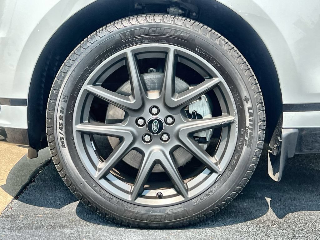 Certified 2023 Land Rover Range Rover Velar R-Dynamic S AWD/4WD image 10
