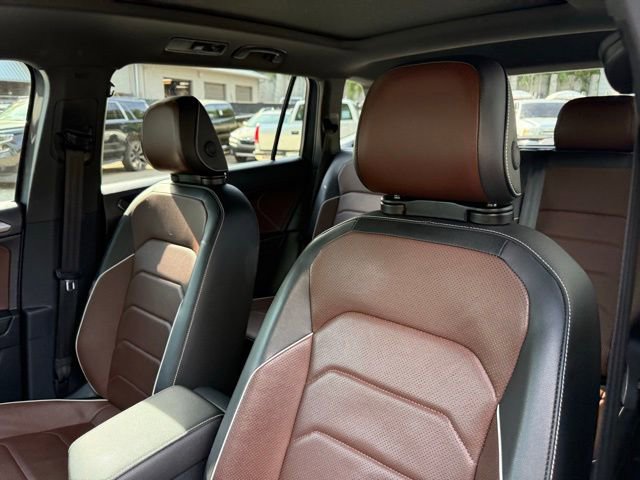 Used 2022 Volkswagen Tiguan SEL R-Line AWD/4WD image 24