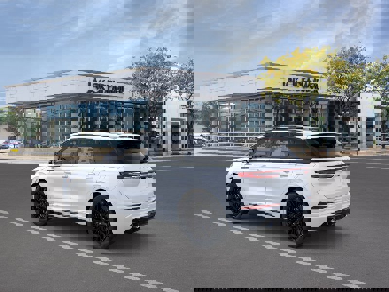 New 2026 Lincoln Corsair Premiere image 4