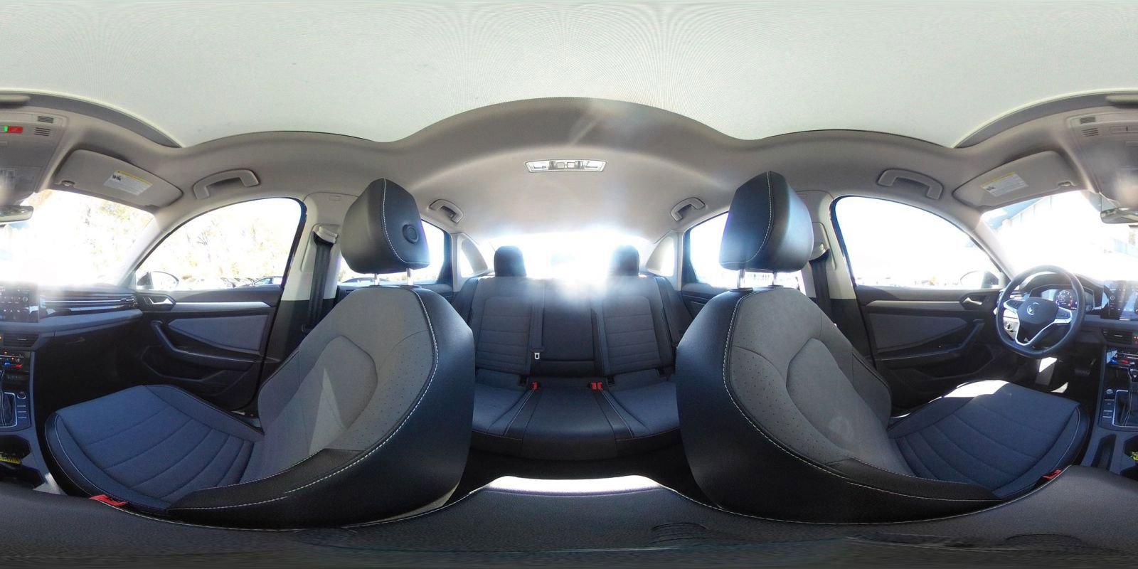 Used 2025 Volkswagen Jetta SE image 41