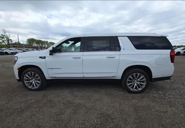 Used 2024 GMC Yukon XL Denali w/ Max Trailering Package AWD/4WD image 2