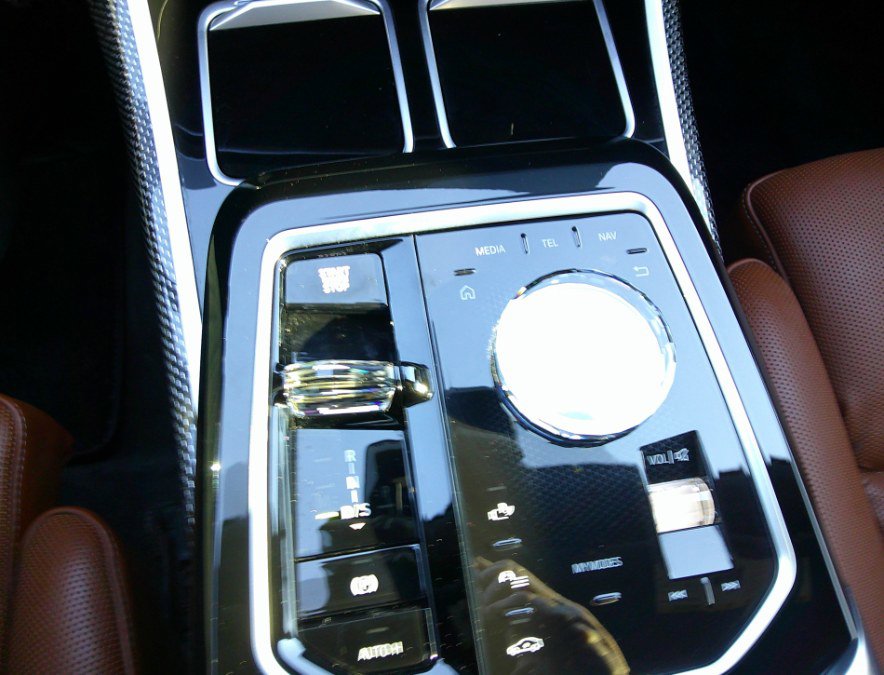 Used 2025 BMW 760i xDrive w/ Executive Package AWD/4WD image 82
