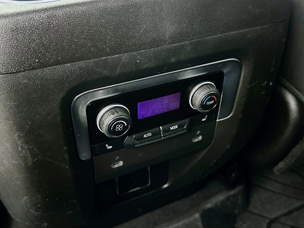 Used 2021 Chevrolet Tahoe Premier image 32