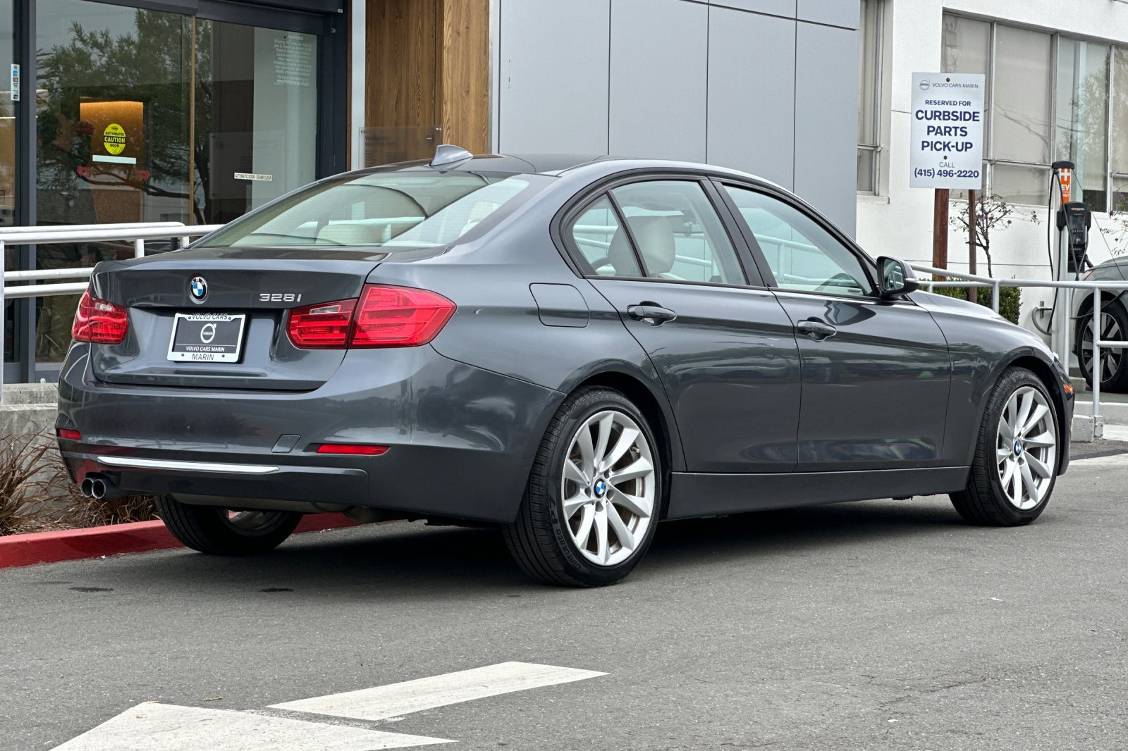 Used 2012 BMW 328i Sedan RWD image 2