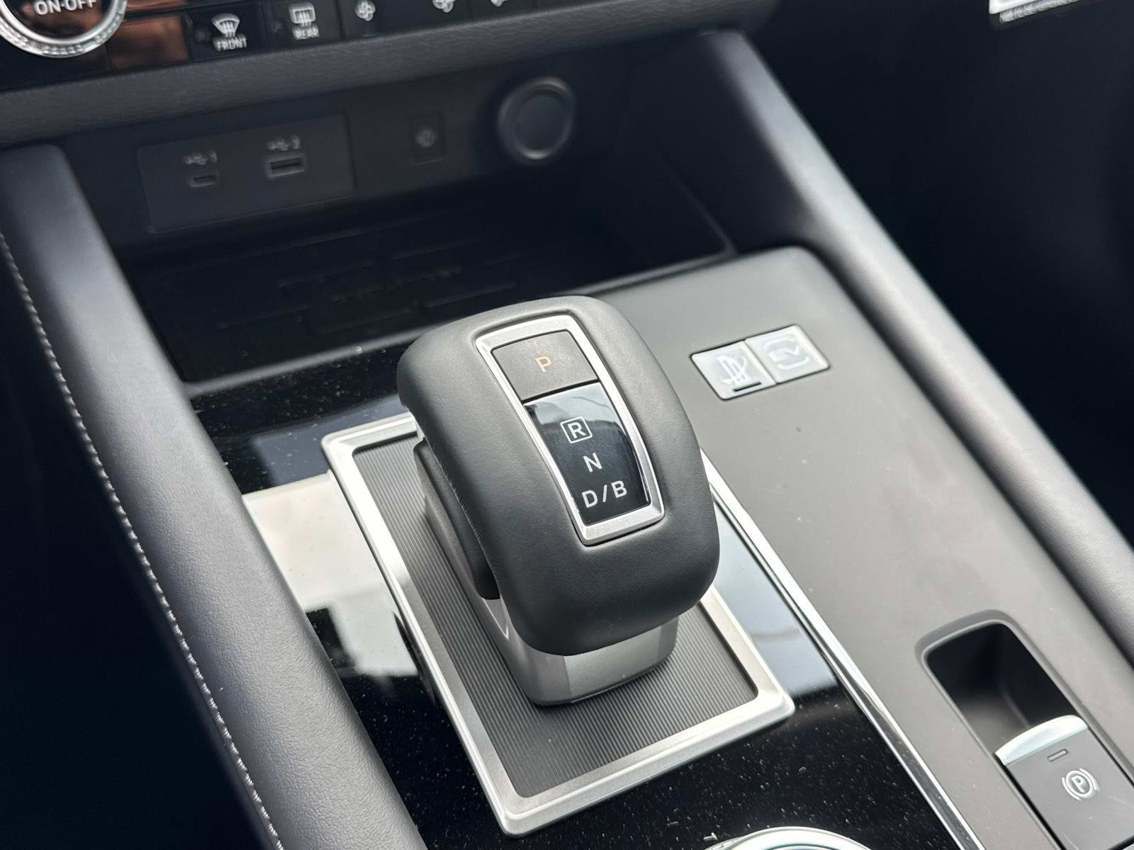 New 2025 Mitsubishi Outlander 4WD Plug-In Hybrid image 26