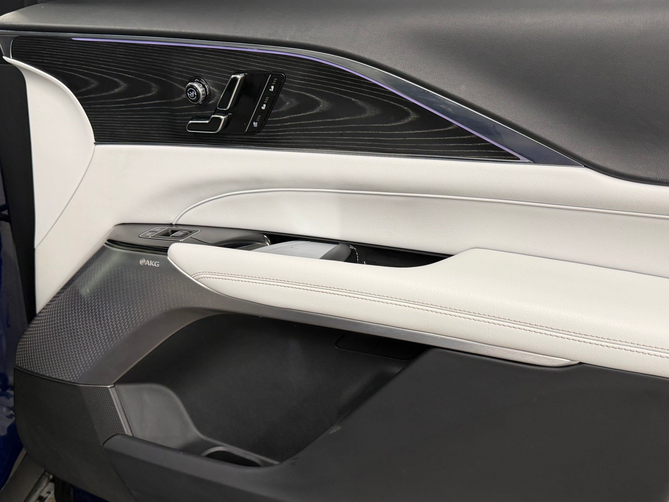 Certified 2024 Cadillac Lyriq Sport RWD image 46